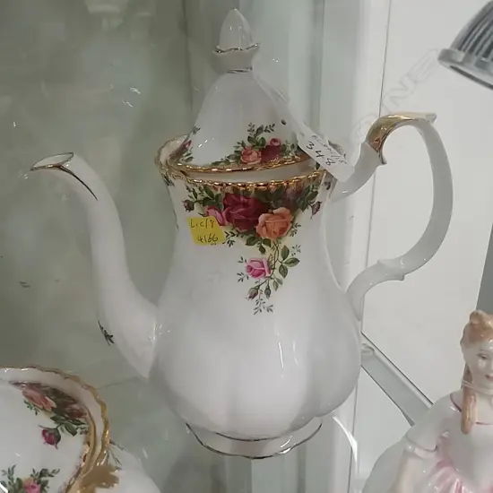 R.A OCR LGE COFFEE POT