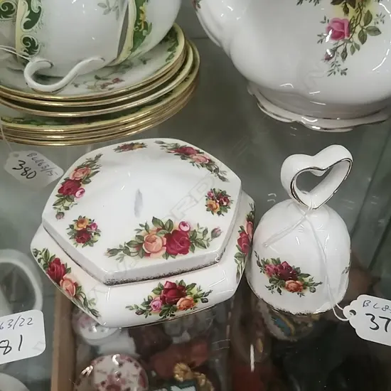 R.A.OCR LIDDED TRINKET BOX+ BELL