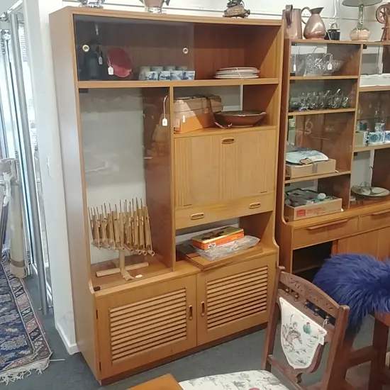 RETRO MAHOGANY VENEER WALL UNIT