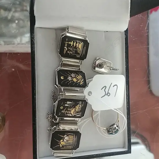 JAP DAMASCENE JEWELLERY, GOLD RING GLASS STONE (CH)