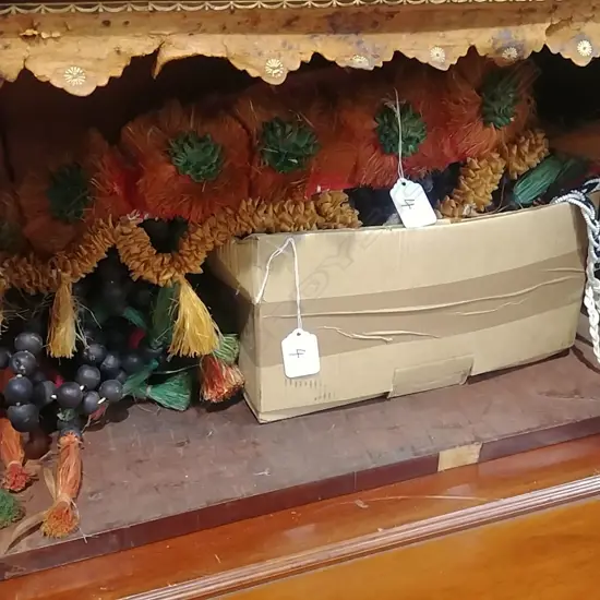 BOX LOT SHELL & BEAD JEWLERY & ISLAND DANCING SKIRT