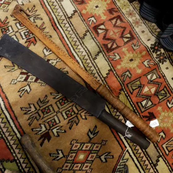 2 PACIFIC ISLAND KNIVE CLUBS