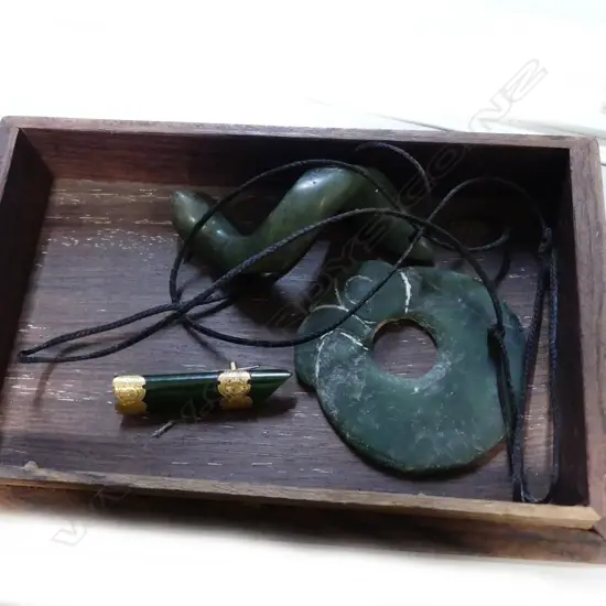 HARDWOOD BOX & GREENSTONE PCS