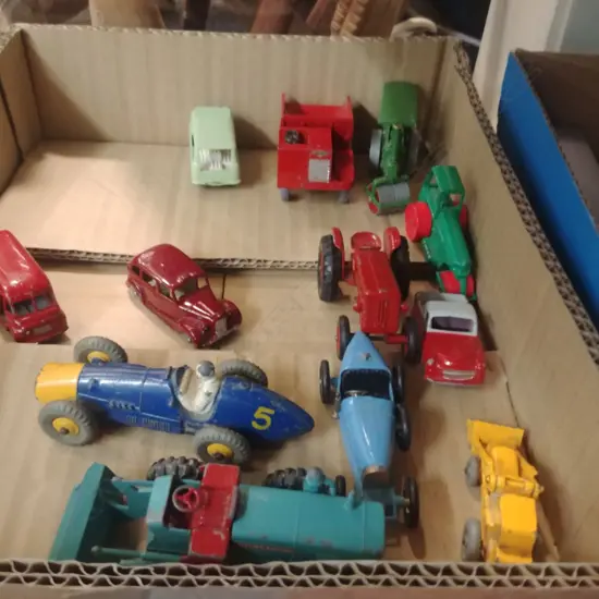TRAY OF 12 MATCHBOX & DINKY TOYS