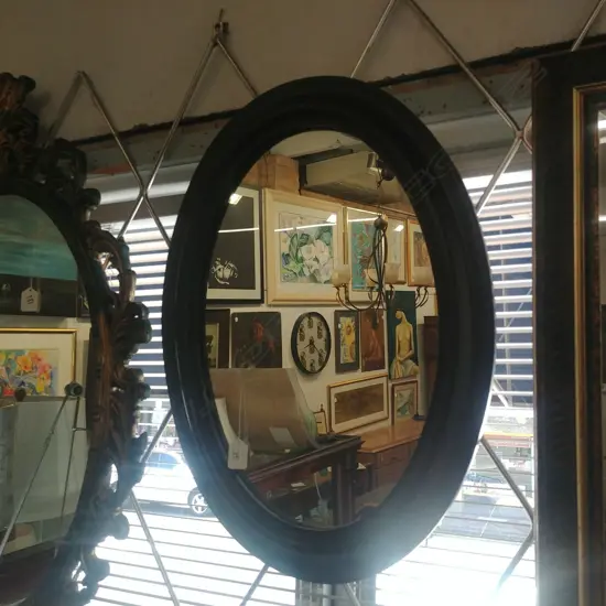 OVAL MIRROR