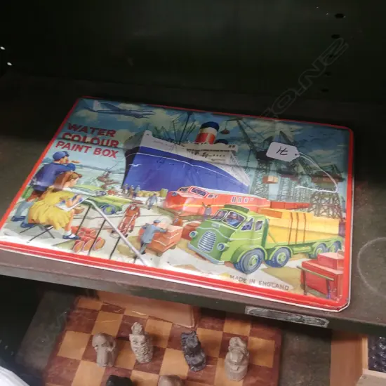 VINTAGE W/C PAINT BOX