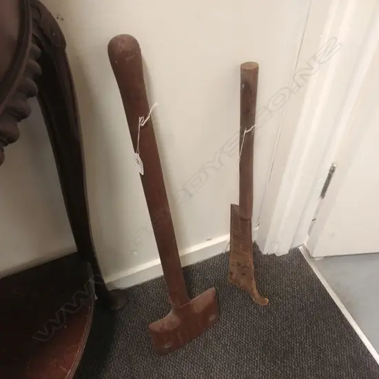 2 PACIFIC ISLAND CLUBS