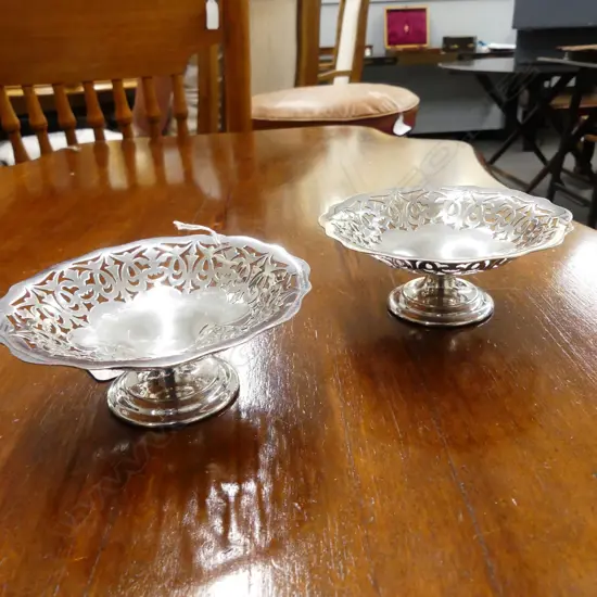 PR SM EP PIERCED FOOTED BASKETS