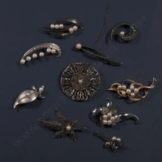 10 SILVER PEARL BROOCHES