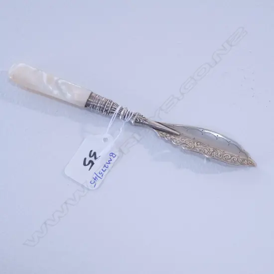 SILVER & M.O.P BUTTER KNIFE