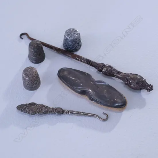 3 THIMBLES (1 SILVER); 2 SILVER BUTTON HOOKS & SILVER NAIL BUFFER