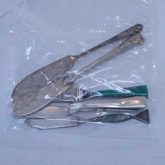 BAG OF 6 SILVER BUTTER KNIVES