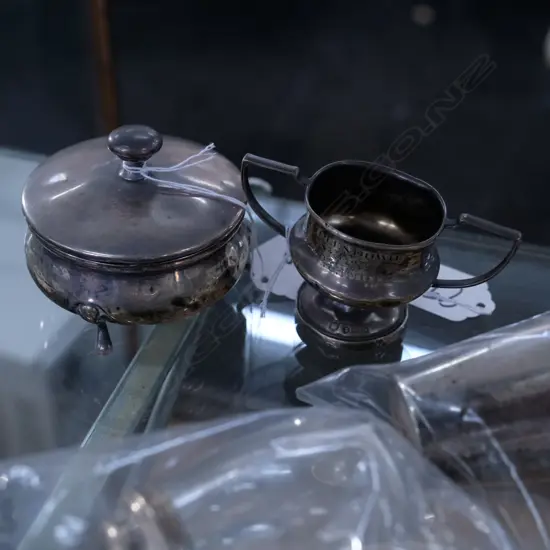 S/S LIDDED BOX AND TROPHY CUP - 53g