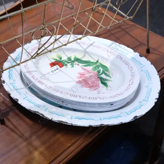 9 VINTAGE CHINESE ENAMELLED OVAL TRAYS (8+1)