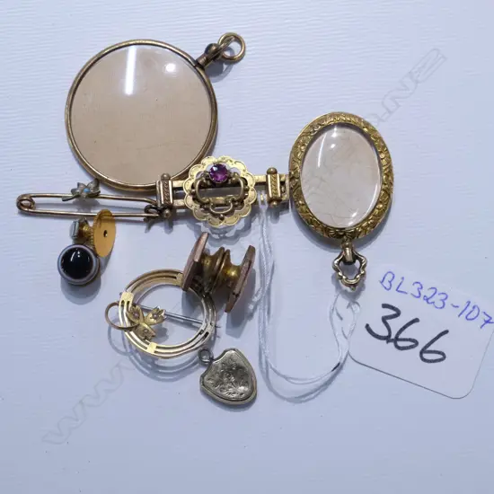 GOLD AND GOLD PLATED PIECES