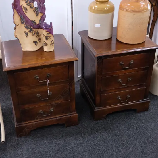 PR OAK 3 DRAWERS BEDSIDE CABINETS W. 495MM D. 440MM H. 595MM