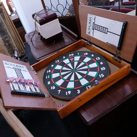 DART BOARD W/ DARTS H. 580MM