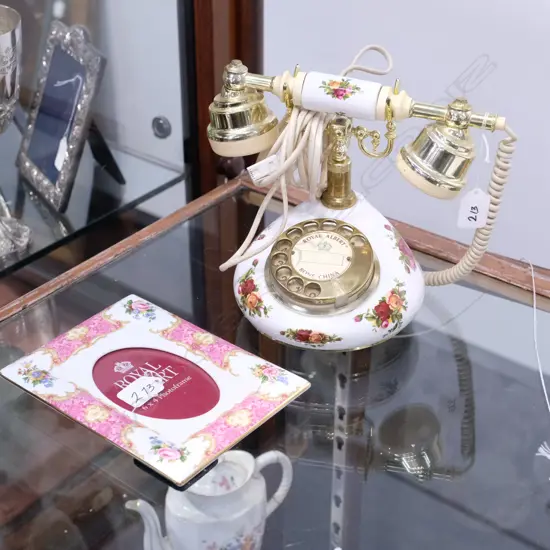 ROYAL ALBERT O/C/R TELEPHONE WITH 5X7 PHOTO FRAME