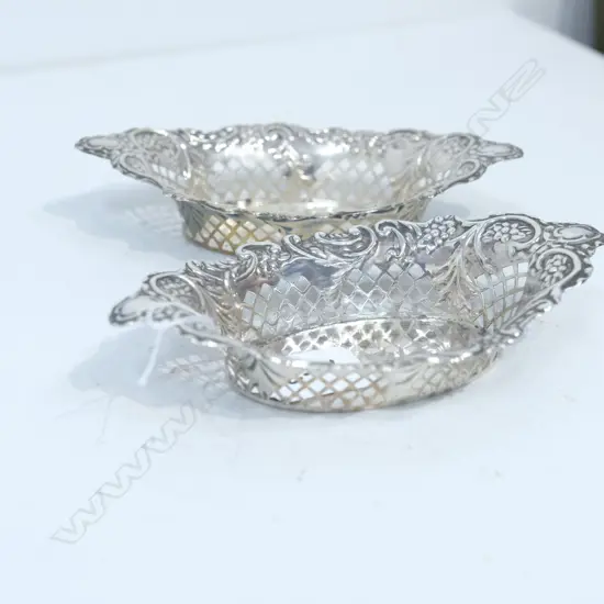 PR S/S PIERCED BON BON DISHES 52GMS