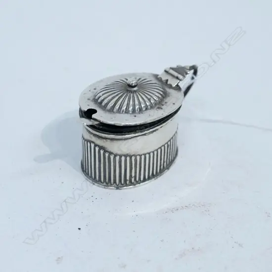 S/S MUSTARD POT W/ BLUE GLASS LINER + SPOON. 40GMS