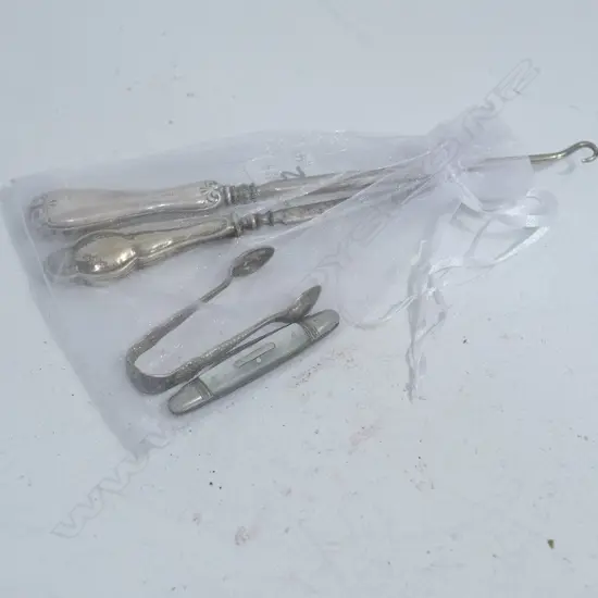 STG SILVER TONGS/PEN KNIFE/BUTTON HOOK ETC