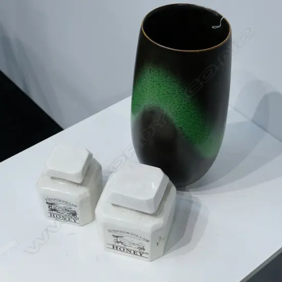 ORIENTAL MARKED VASE / 2 CERAMIC HONEY JARS VASE H. 295MM