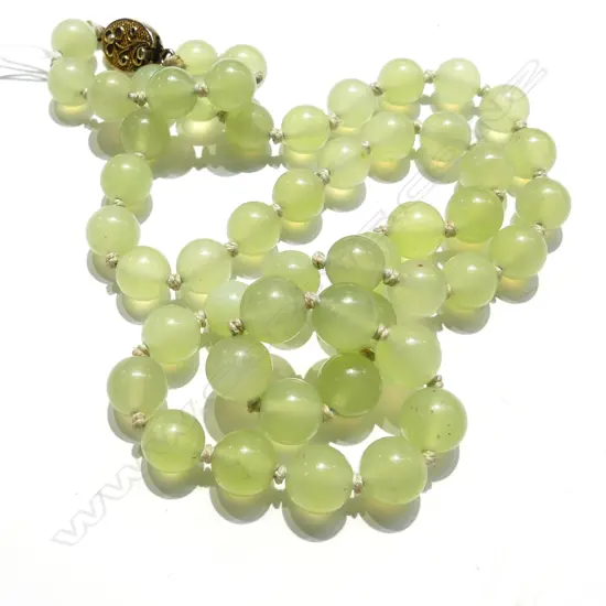 VINTAGE JADE BEAD NECKLACE SILVER GILT CLASP