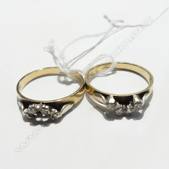PR 9CT GOLD DIAMOND HALO RINGS 4.1GMS