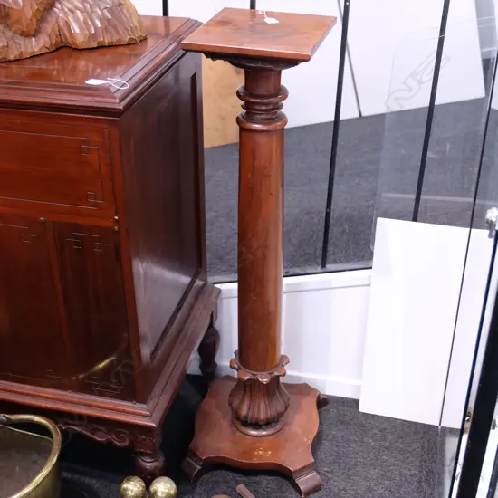 MAHOGANY TORCHERE H 1170 MM