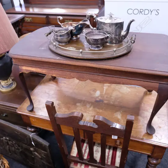 MAHOGANY COFFEE TABLE
