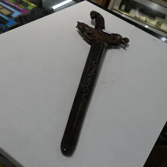 (K21)  KRIS w HORSE'S HEAD HILT, STRAIGHT DAMASCENE BLADE, MOUTH OF SCABBARD CARVED AS A HORSE. OVERALL L.490mm.