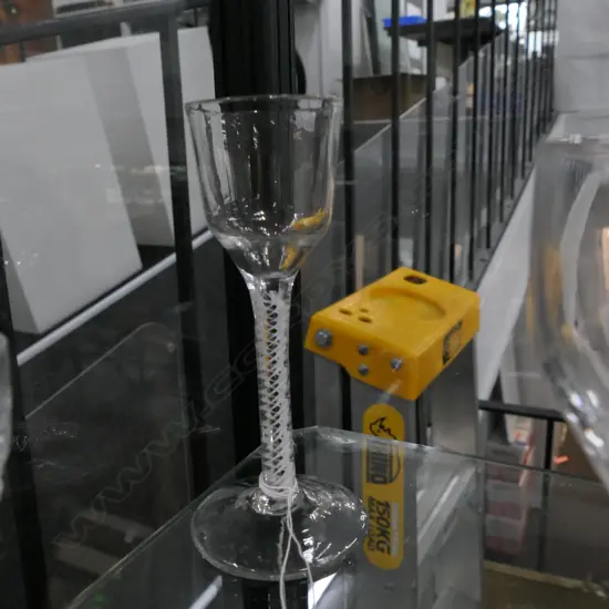 18th/19thC AIR TWIST WINE GLASS