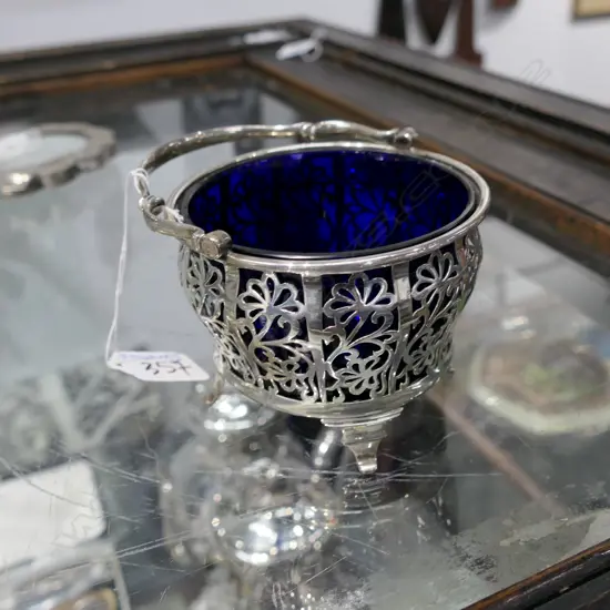 S/SILVER PIERCED BASKET WITH GLASS LINER, H. 150MM 117gms