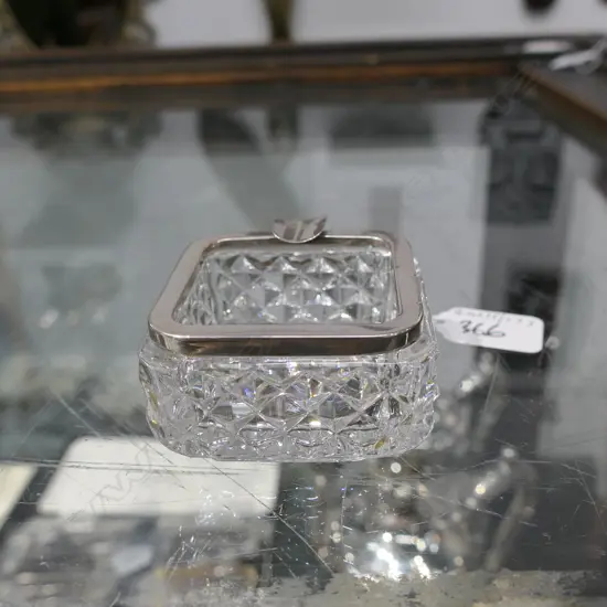 CRYSTAL ASH TRAY S/S RIM