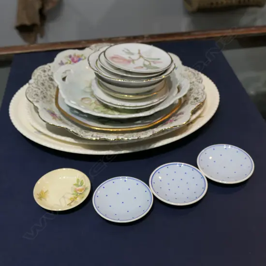 ASST PLATES: 2 ASHETTES HUTSCHENREUTHER MAGNOLIA ETC