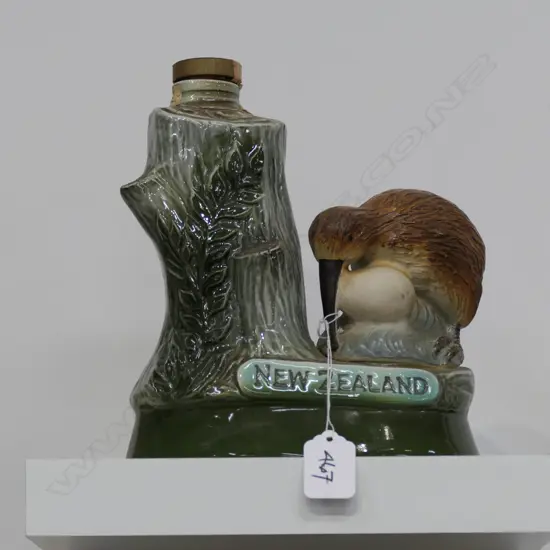 JIM BEAM 'NEW ZEALAND' DECANTER (KIWI)
