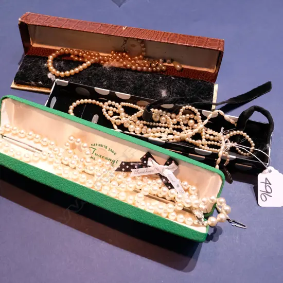 3 BOXES CONTAINING 5 VINTAGE PEARL NECKLACES