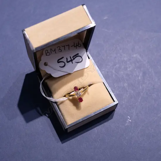 18CT GOLD DIAMOND/RUBY RING