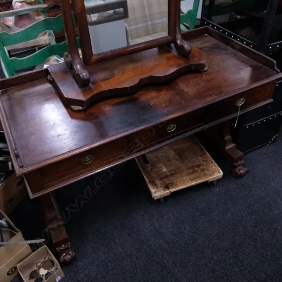 VICTORIAN MAHOGANY SIDE TABLE W/ STRETCHER BASE W. 1200MM