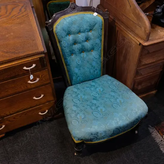 LATE VICTORIAN GRANDMOTHER CHAIR