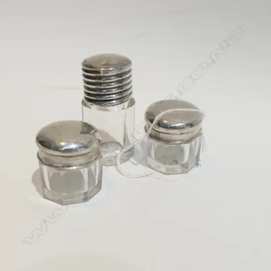 2 S/S TOPPED PATCHBOX AND SCENT