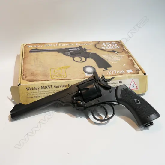 WEBLEY .177CAL AIR PISTOL BOXED. (OVER 18YRS ONLY)