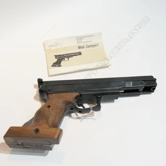 GAMO AIR PISTOL  (OVER 18YRS ONLY)