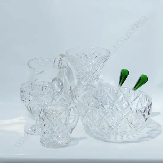 CRYSTAL VASE, TANKARD, JUG, BOWL AND PAIR OF SALAD SERVERS. 7 PIECES TOTAL.