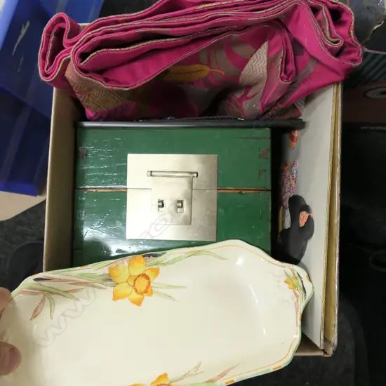 LOT ORIENTAL BOX /LACE/ ETC