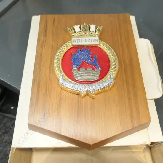 WELLINGTON HERALDIC SHIELD ON WOODEN PLAQUE