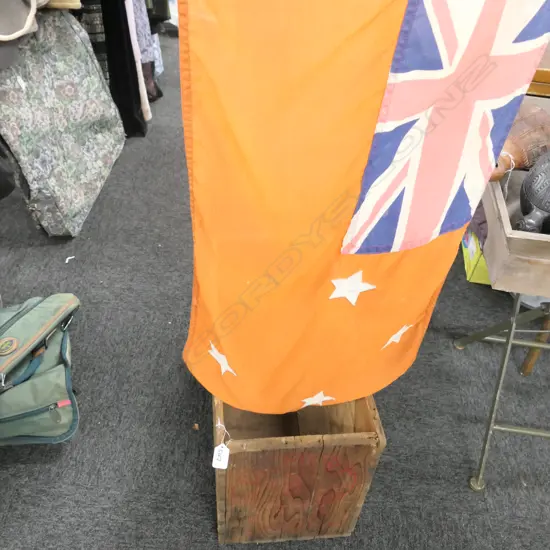 HAND MADE VINTAGE NZ BOAT FLAG + MOTOR OIL CRATE
