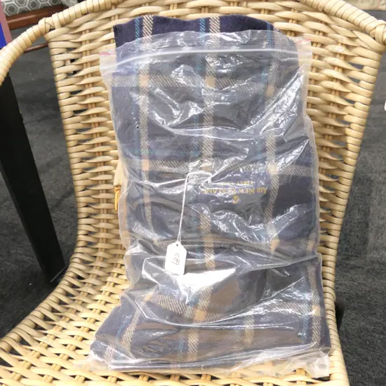 AIR NZ FIRST CLASS BLANKET