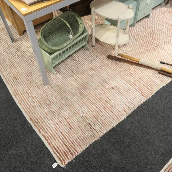 LARGE HAND MADE INDIAN JUTE AND WHITE SILK RUG 2830 X 2070