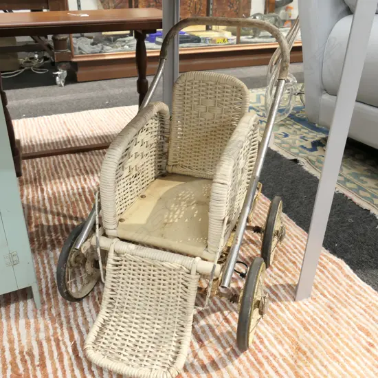 WICKER CHILDS VINTAGE PRAM